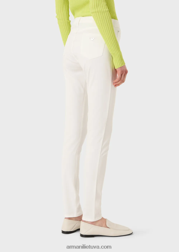 moterys baltas Armani j20 itin siauri džinsai aukštu liemeniu iš mineraliniu drabužiu nudažyto komfortiško džinso 02482X2753