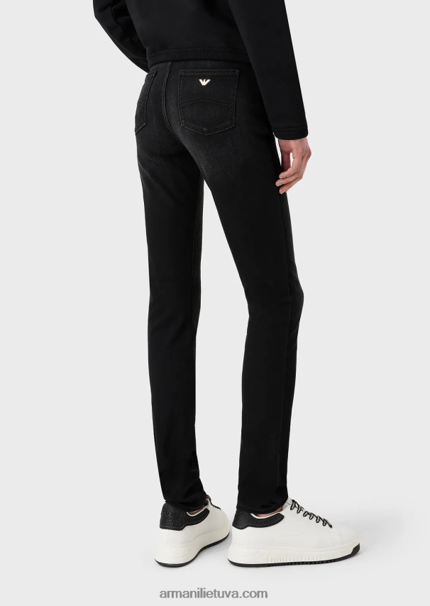 moterys juodas Armani j18 siauri džinsai aukštu juosmeniu iš elastingo tencel džinsinio audinio 02482X2756