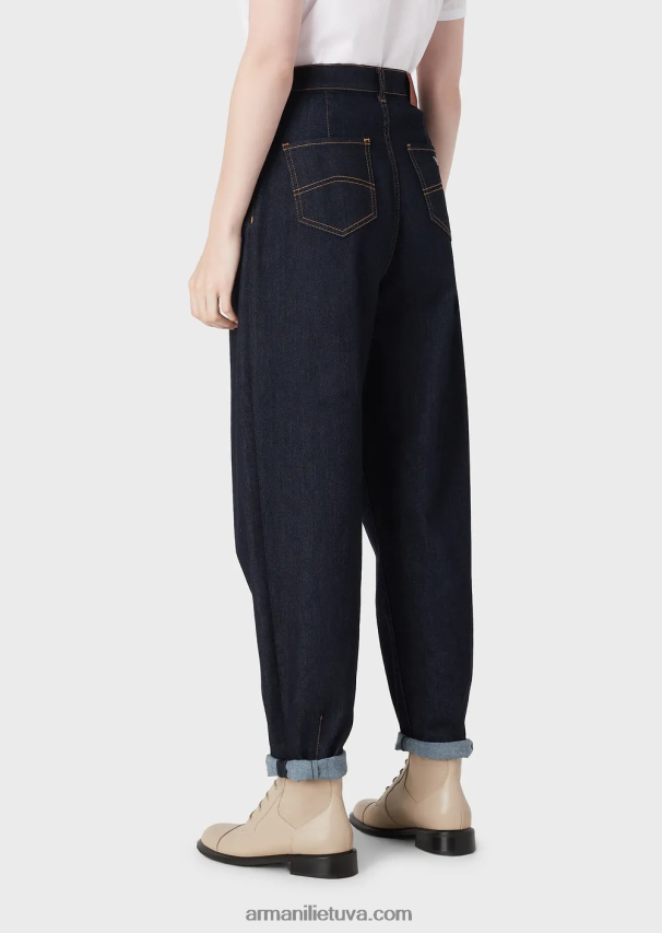 moterys tamsiai mėlyna Armani j97 džinsai su godet klostėmis iš minkšto komforto džinsinio audinio 02482X2759
