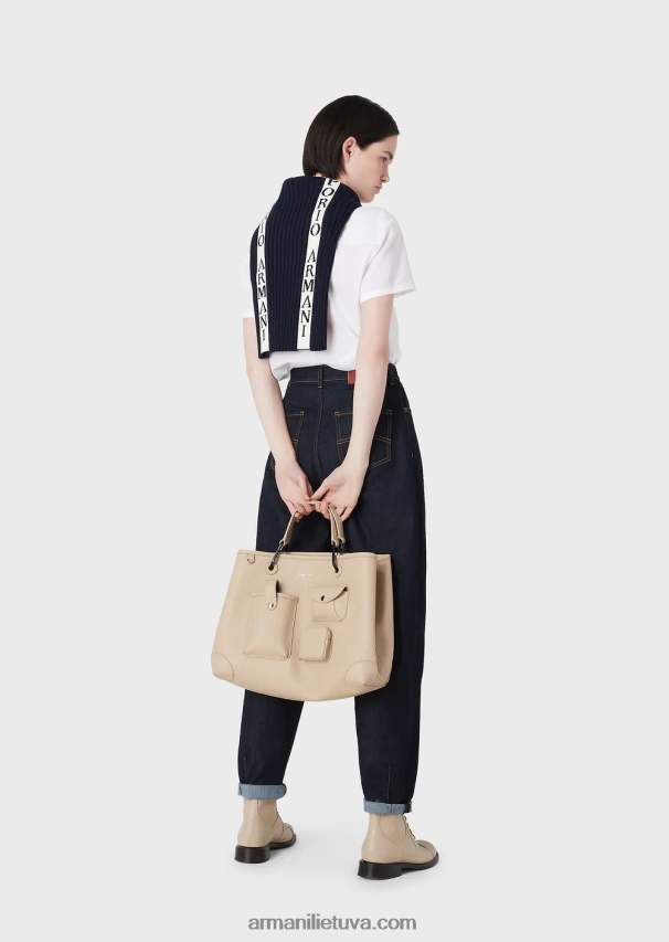 moterys tamsiai mėlyna Armani j97 džinsai su godet klostėmis iš minkšto komforto džinsinio audinio 02482X2759