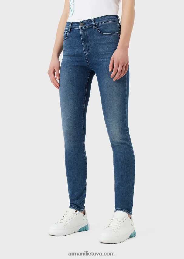 moterys vidutinio mėlynumo Armani j20 itin ploni, skalbti akmenimis ekologiški komfortiški džinsai aukštu juosmeniu 02482X2749