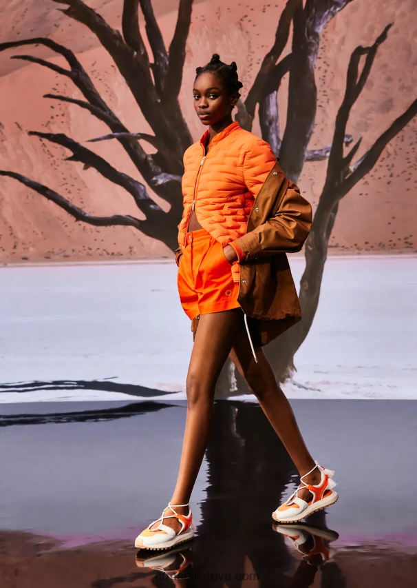 moterys oranžinė Armani tvarios kolekcijos ekologiški ruoželiniai šortai su smiginiu 02482X298