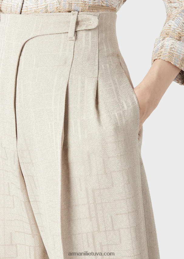 moterys smėlio spalvos Armani kelnės aukštu juosmeniu su atlenkimais iš viskozės su blizgančiu geometriniu raštu 02482X299