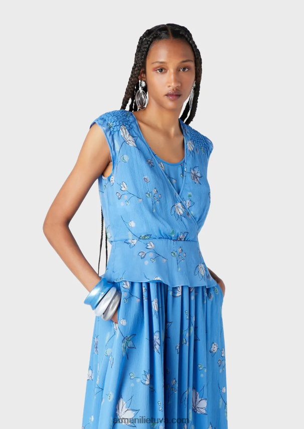 moterysArmani Stilizuotas gėlių rašto šilko kreponinis viršus su kryžminiu v kaklu 02482X357