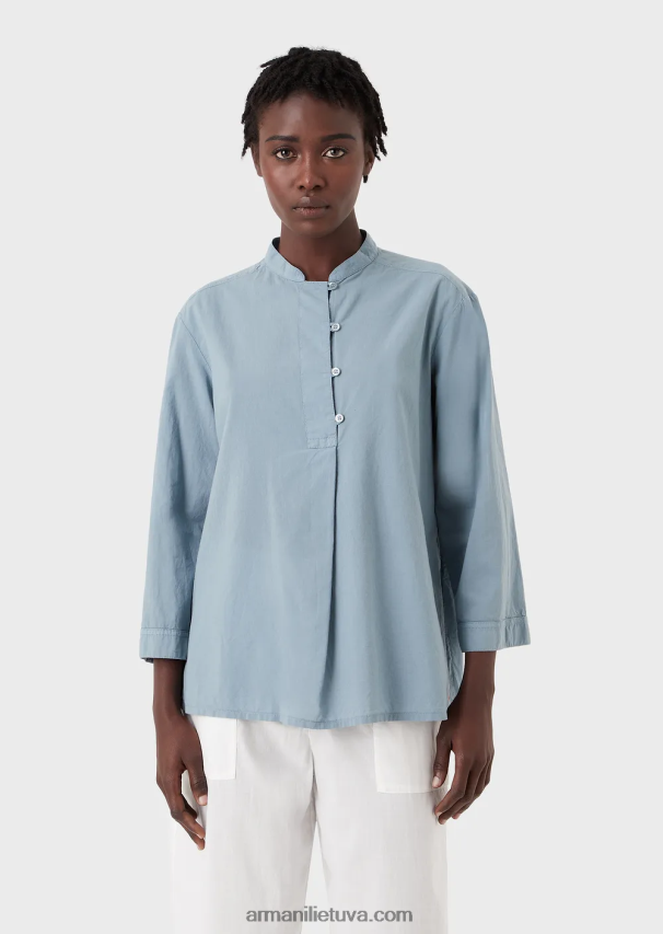 moterys žydros spalvos Armani tvarios kolekcijos drabužiais dažyti ekologiški muslino marškiniai su guru apykakle 02482X386