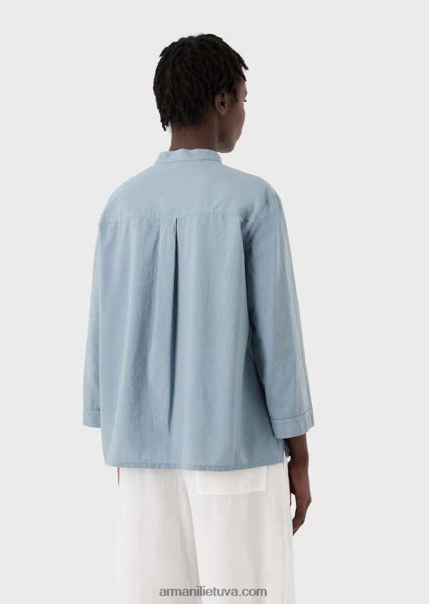 moterys žydros spalvos Armani tvarios kolekcijos drabužiais dažyti ekologiški muslino marškiniai su guru apykakle 02482X386