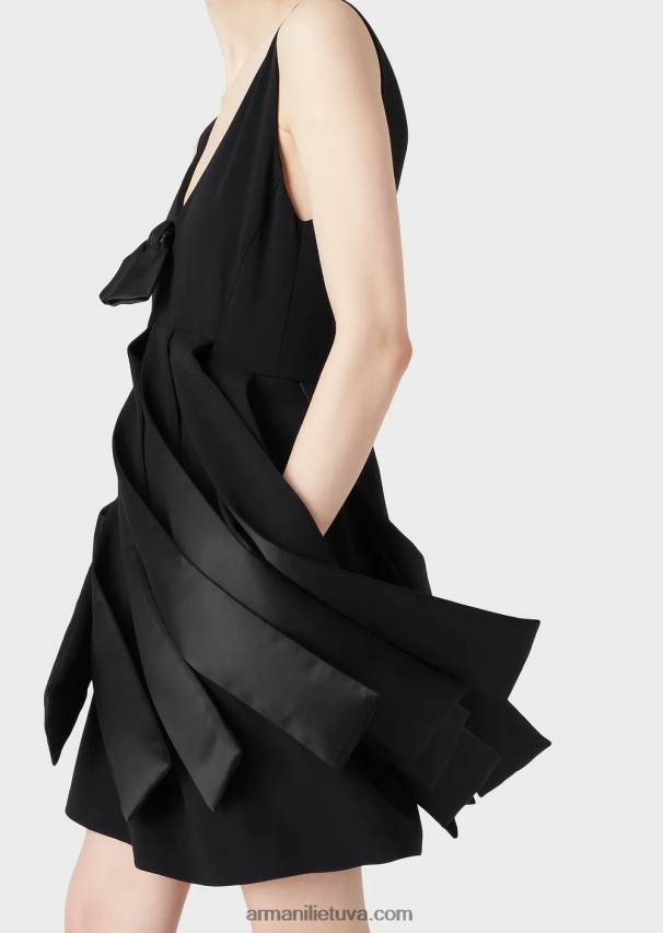 moterysArmani platėjanti suknelė su envers atlasiniu lankeliu ir kutais 02482X104