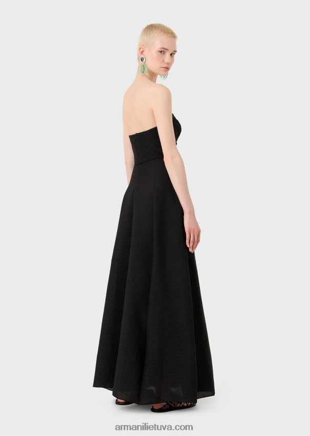 moterys juodas Armani ilga suknelė iš rumbuoto barre audinio su miela iškirpte 02482X127