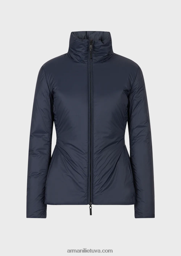 moterys tamsiai mėlyna Armani vandeniui atstumianti apverčiama nailoninė pūkinė striukė su perdirbtais pūkais 02482X239