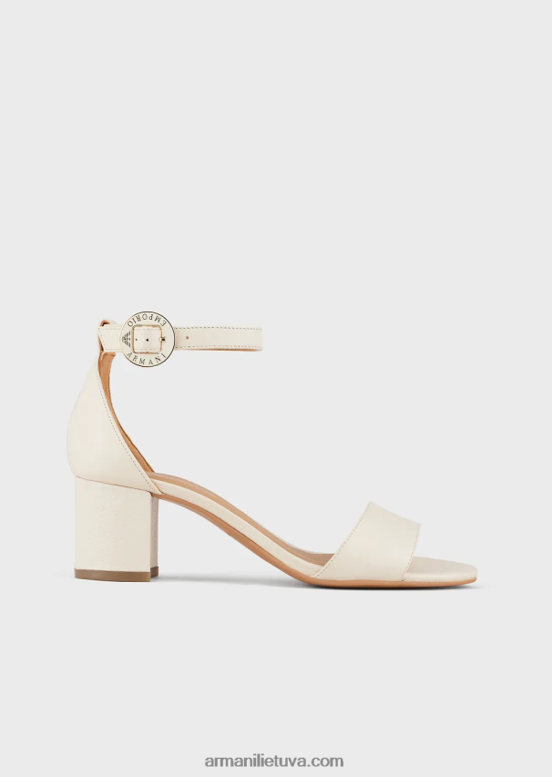 moterys rudas Armani odiniai sandalai su kulnu ir logotipu medalionu 02482X515