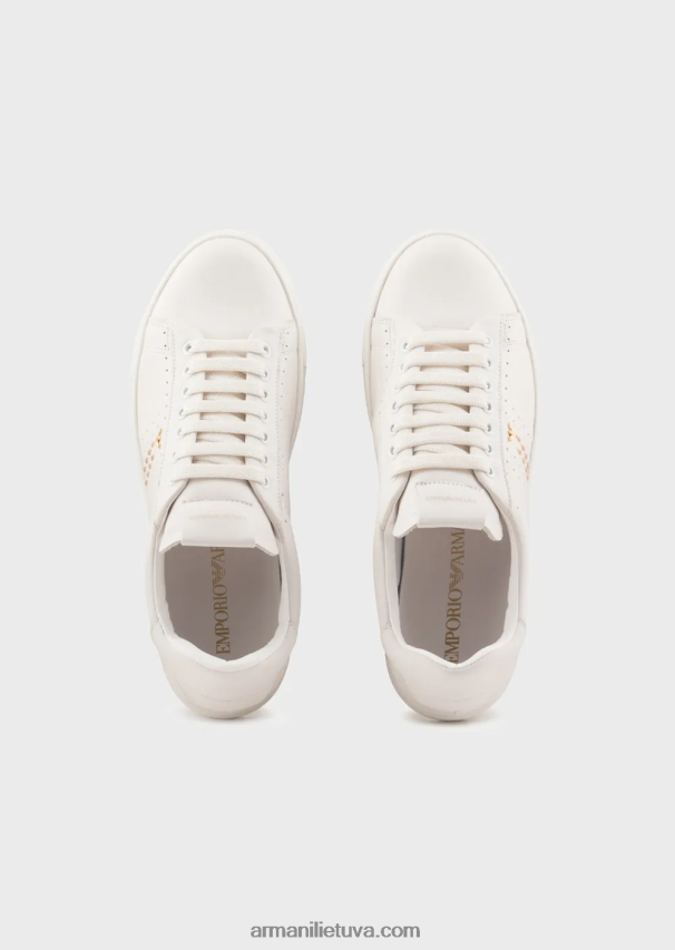 moterys baltas logotipas Armani odiniai sportbačiai su smeigtukais ir perforuotu motyvu 02482X571