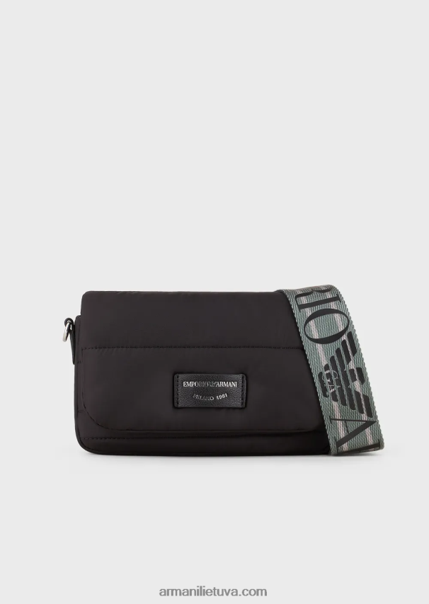 moterys juodas Armani dygsniuotas perdirbto nailono mini maišelis 02482X589