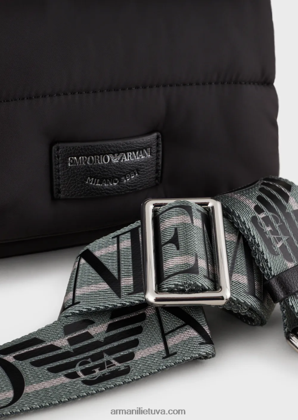 moterys juodas Armani dygsniuotas perdirbto nailono mini maišelis 02482X589