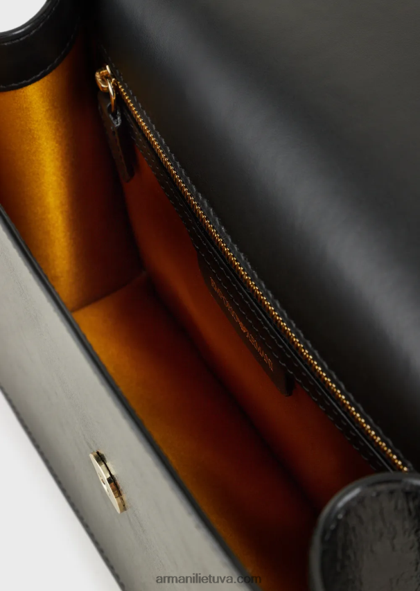 moterys juodas Armani naplak efekto krepšys per petį su kortelių laikikliu 02482X612