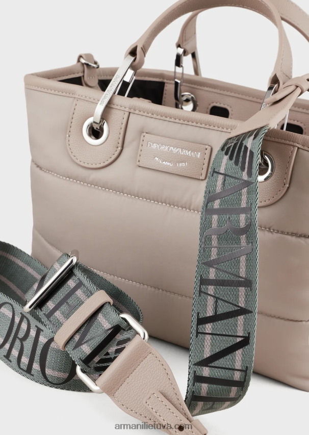 moterys smėlio spalvos Armani mažas myea pirkėjo krepšys iš dygsniuoto perdirbto nailono 02482X671