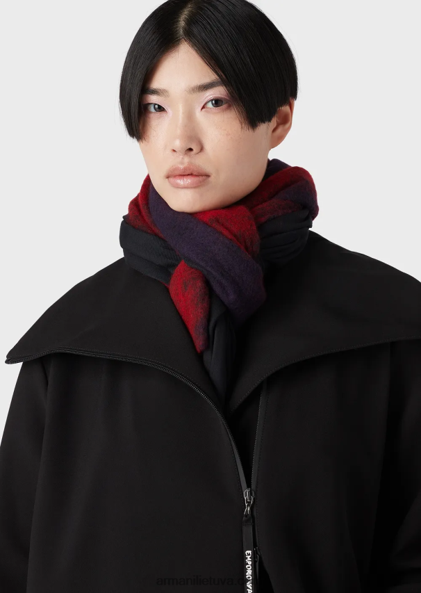 moterysArmani modalinė pavogta su vilnos adatų išmušimu 02482X865