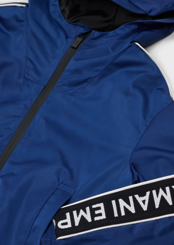 berniukas elektrinė mėlyna Armani Vandenį atstumianti perdirbto nailono palaidinė su gobtuvu su logotipo juosta 02482X2460