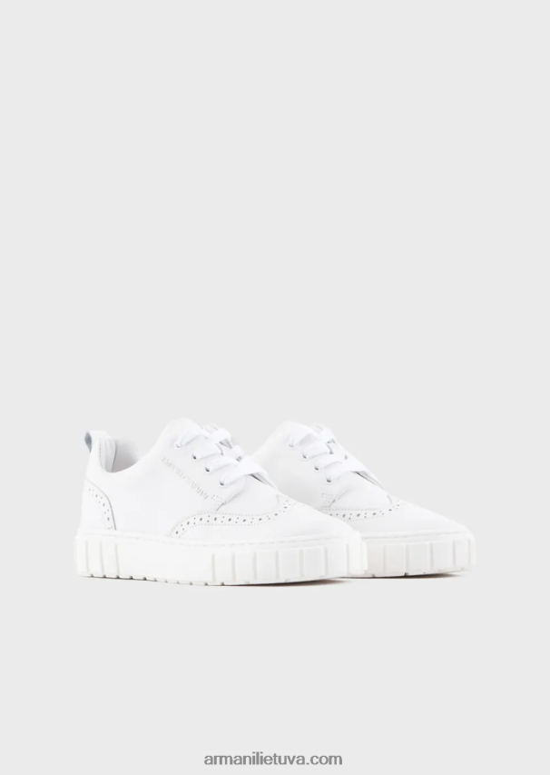 berniukas baltas Armani minkštos odos sportbačiai su sparnų galiukų detale 02482X2477