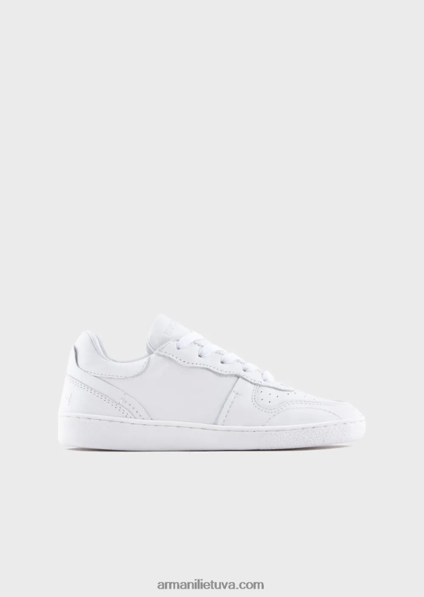 mergina baltas Armani odiniai sportbačiai su perforacijomis 02482X2580
