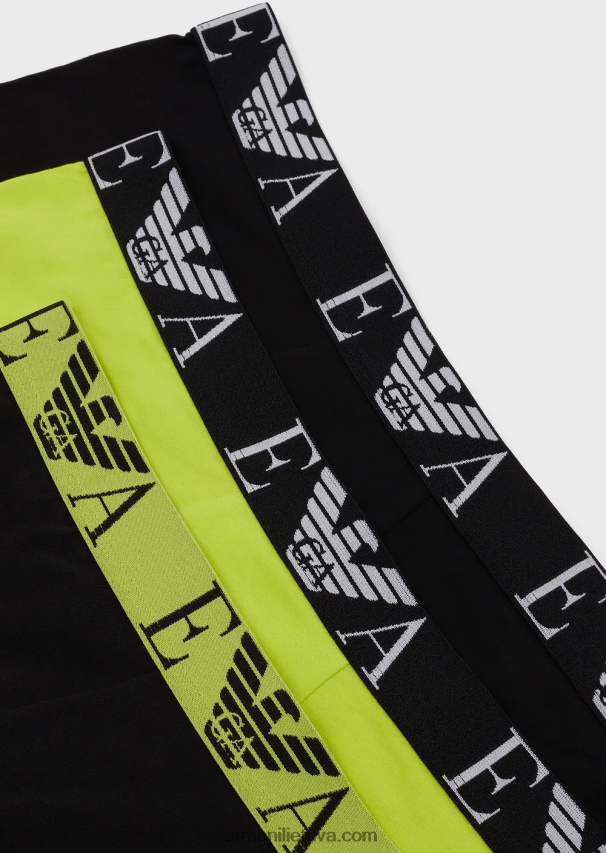 vyrų modelis Armani trys pakeliai boksinių kelnaičių su paryškintu monogramos logotipo juosmeniu 02482X1767