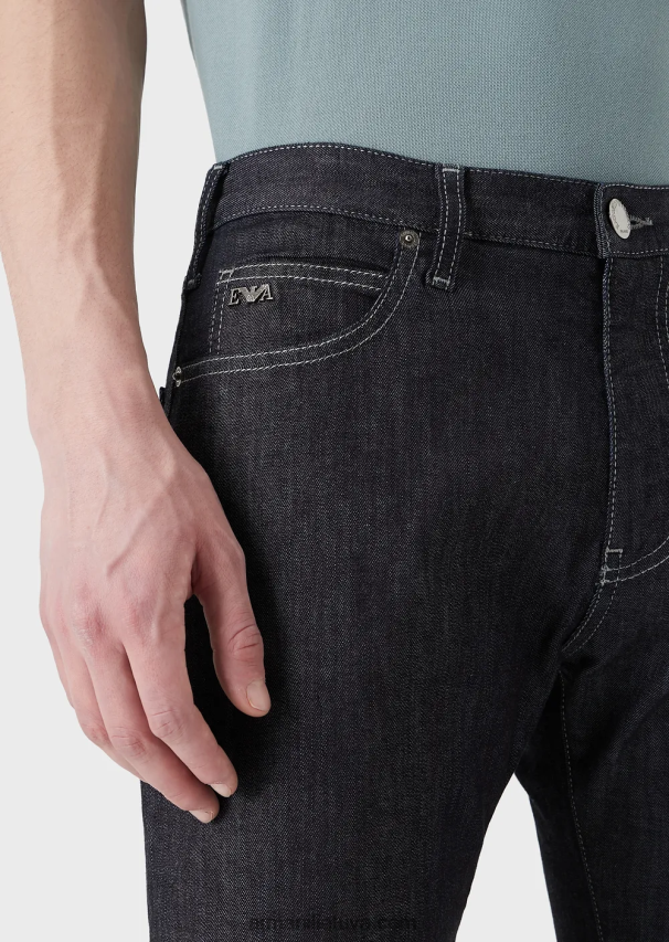 vyrų tamsiai mėlyna Armani j45 įprasto kirpimo šviesiai skalbti džinsai 02482X1204