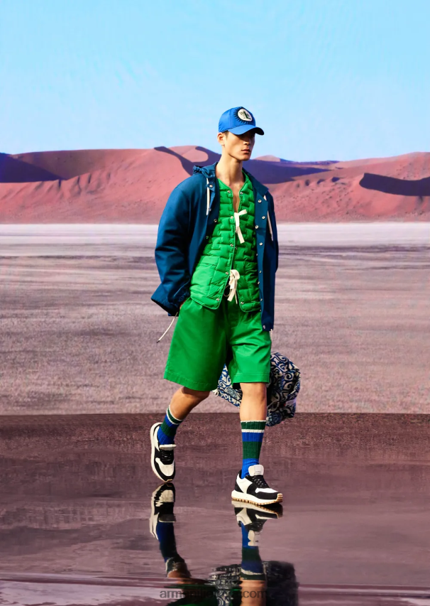 vyrų žalias Armani tvarios kolekcijos organiniai ruoželiniai negabaritiniai šortai su raišteliu 02482X1521