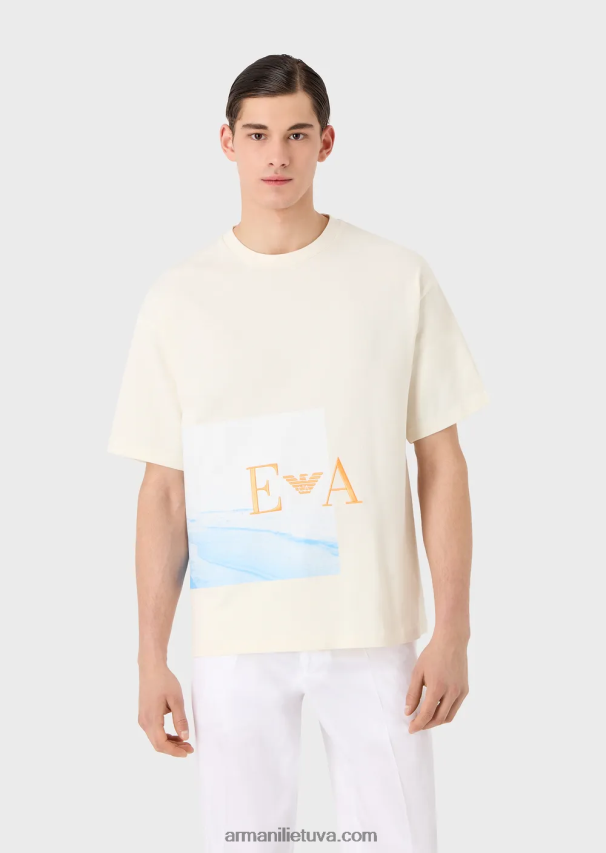 vyrų baltas Armani marškinėliai iš sunkaus džersio su paplūdimio raštu ir siuvinėjimu 02482X1700