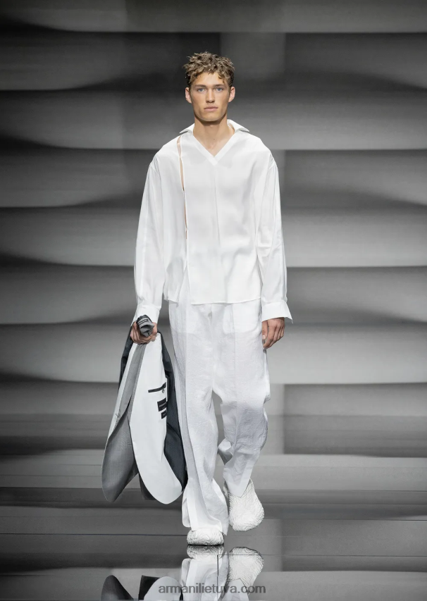 vyrųArmani V formos kaklo marškinėliai iš minkšto audinio 02482X1114