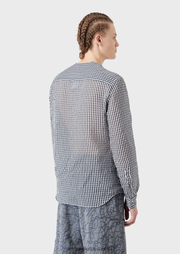 vyrų modelis Armani dviejų atspalvių šilko mišinio seersucker marškinėliai V formos iškirpte 02482X1113