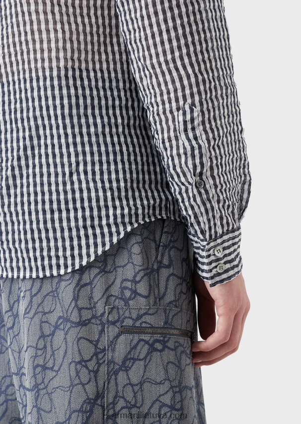 vyrų modelis Armani dviejų atspalvių šilko mišinio seersucker marškinėliai V formos iškirpte 02482X1113