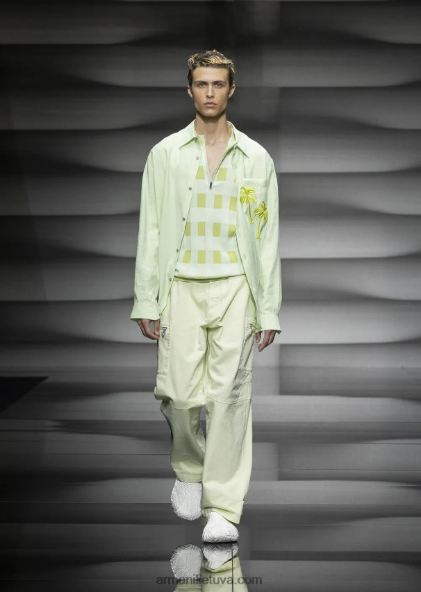 vyrų šviesiai žalia Armani Lygios apdailos modaliniai marškiniai su palmės lopinėliu 02482X1089