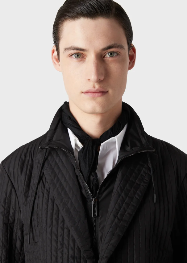 vyrų juodas Armani dygsniuotas vandenį atstumiantis perdirbto nailono švarkas su nuimamu vidiniu skydeliu 02482X1014
