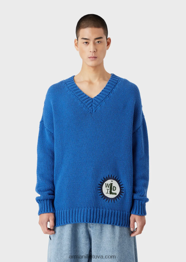 vyrų elektrinė mėlyna Armani tvarios kolekcijos didelio dydžio V formos iškirptės megztinis iš perdirbtos medvilnės mišinio su pleistru 02482X1258