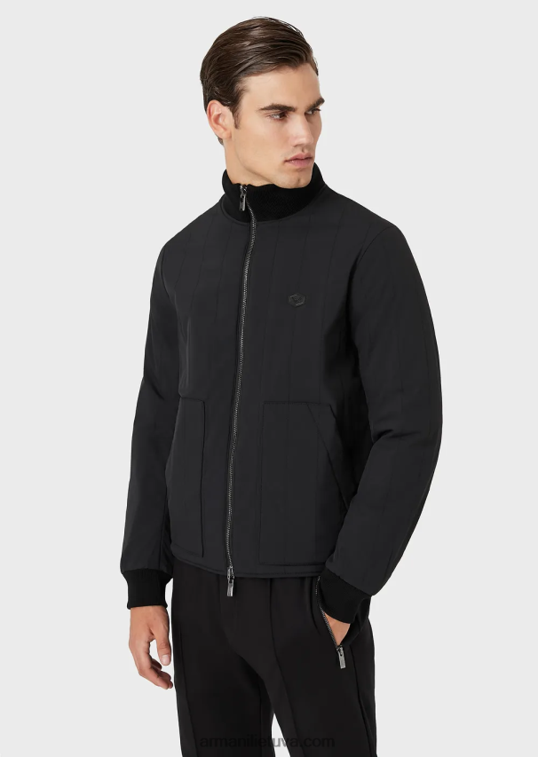 vyrų juodas Armani dygsniuotas nailonas ir megzta apverčiama palaidinė su logotipu 02482X1360