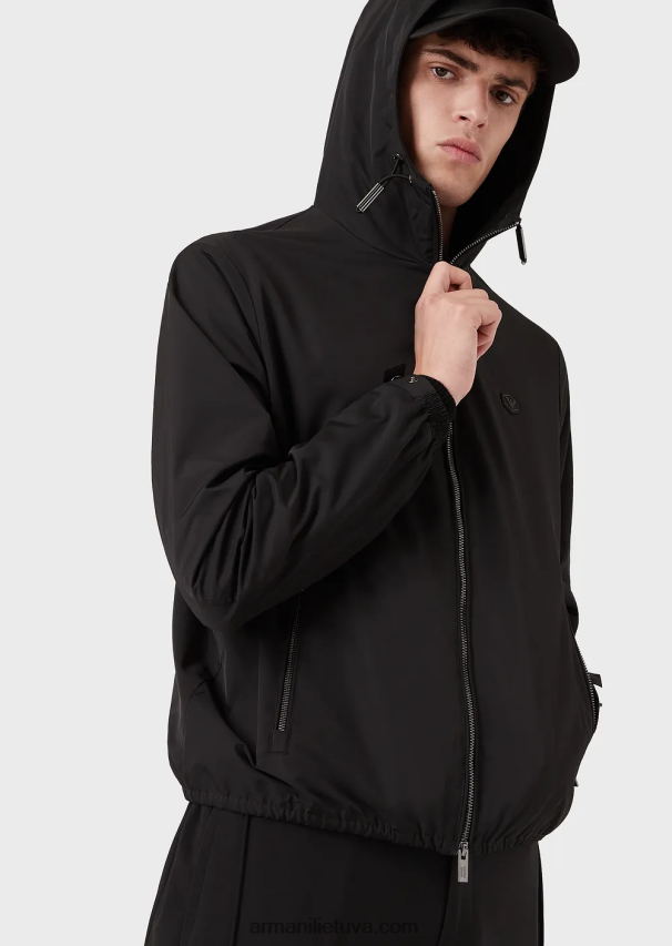vyrų juodas Armani vandeniui atspari nailoninė palaidinė su gobtuvu ir logotipu 02482X1342