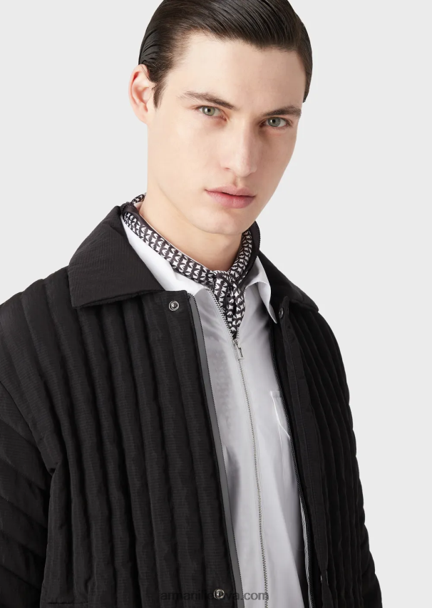 vyrų juodas Armani vandeniui atspari pūkinė striukė iš dygsniuoto perdirbto ripstop nailono 02482X1311