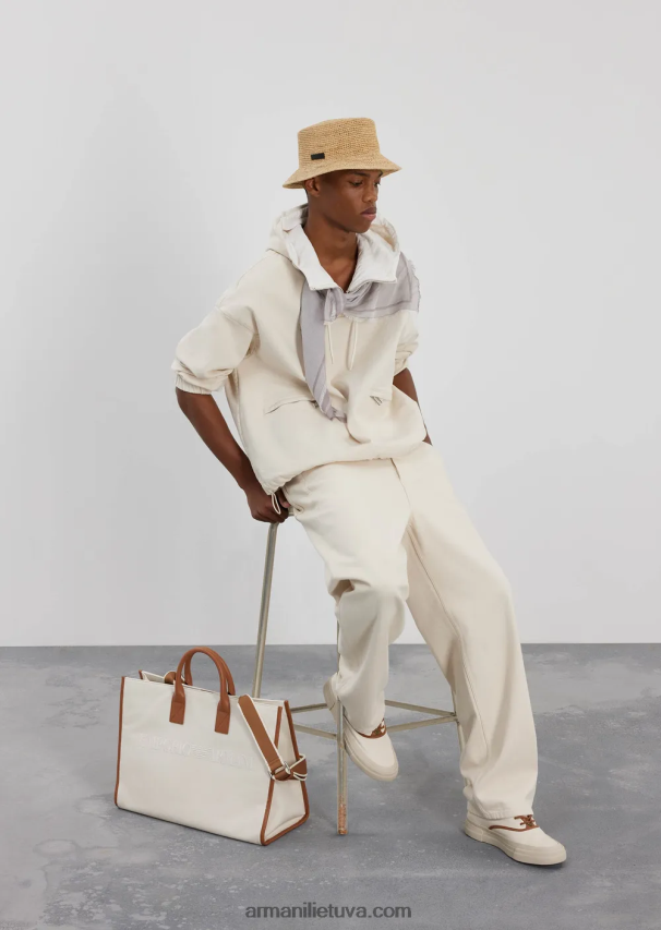 vyrų pieno baltumo Armani Anorakas su medvilniniu gaubtu su negabaritiniu grafiniu raštu su logotipu 02482X1326