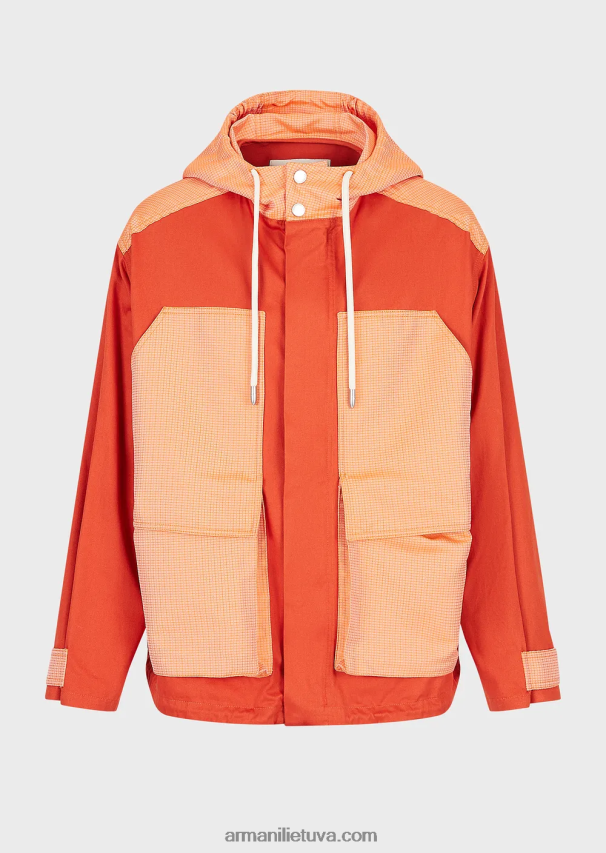 vyrų raudona Armani tvarios kolekcijos ekologiškas ruoželis ir perdirbta ripstop palaidinė su gobtuvu 02482X1351