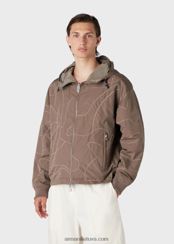 vyrų rudas Armani Palaidinė su apverčiamu gobtuvu iš tinkamos spalvos kamufliažinio šviesaus banguoto nailono 02482X1305