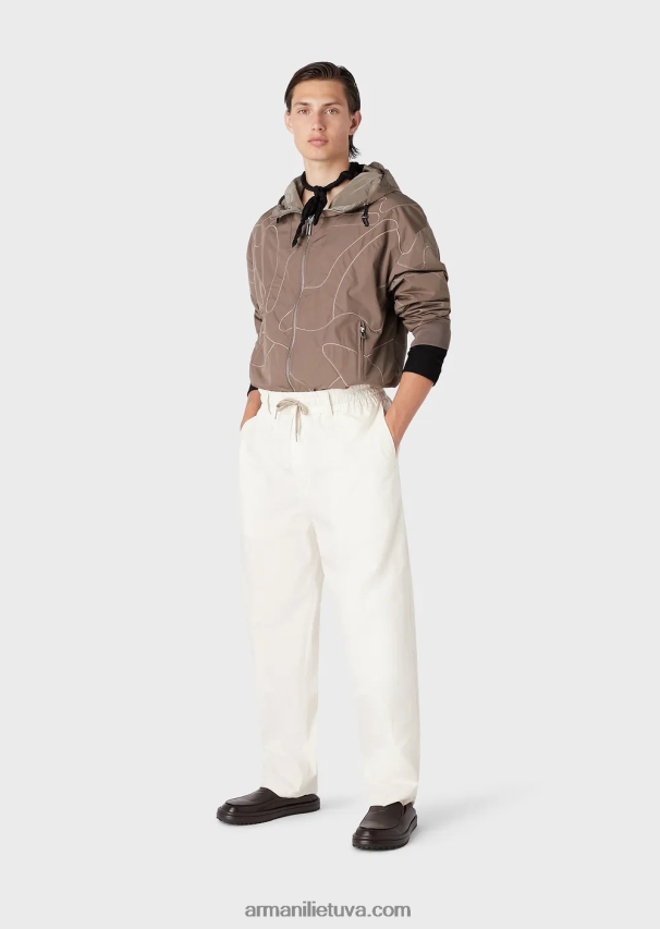 vyrų rudas Armani Palaidinė su apverčiamu gobtuvu iš tinkamos spalvos kamufliažinio šviesaus banguoto nailono 02482X1305