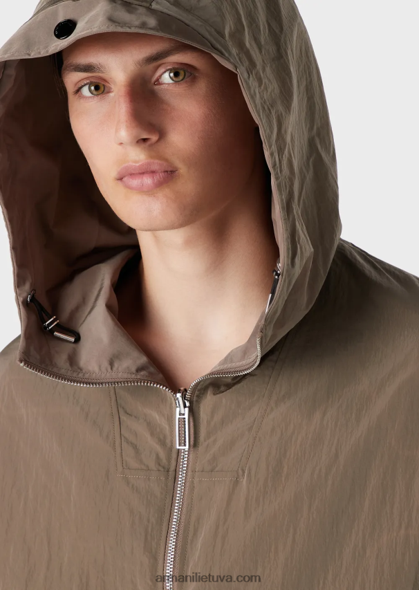 vyrų rudas Armani Palaidinė su apverčiamu gobtuvu iš tinkamos spalvos kamufliažinio šviesaus banguoto nailono 02482X1305