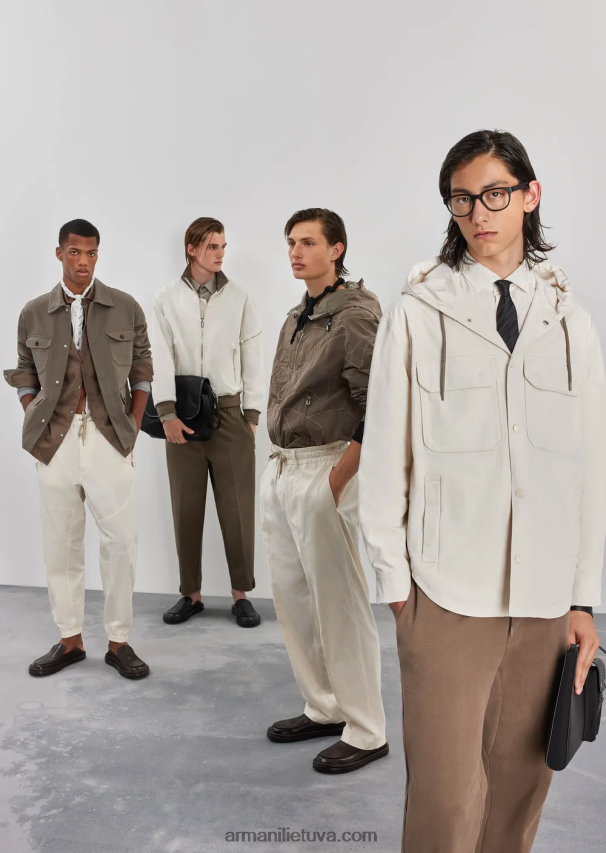 vyrų rudas Armani Palaidinė su apverčiamu gobtuvu iš tinkamos spalvos kamufliažinio šviesaus banguoto nailono 02482X1305