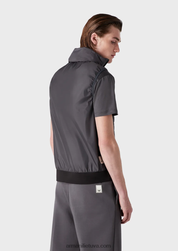 vyrų tamsiai pilka Armani vandens atstumiantis dygsniuotas nailono pilnas užtrauktukas be rankovių. 02482X1309