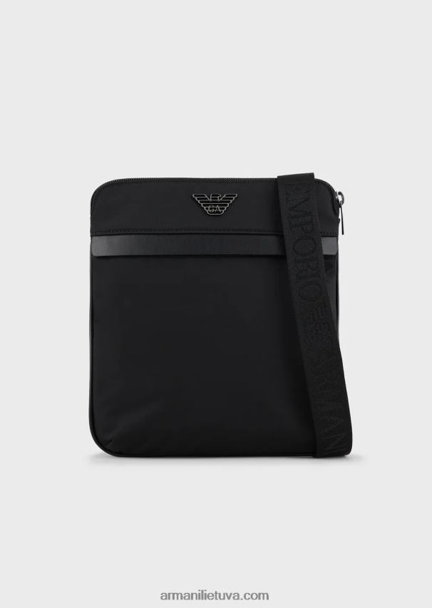 vyrų juodas Armani plokščias perdirbto nailono pečių krepšys 02482X1975