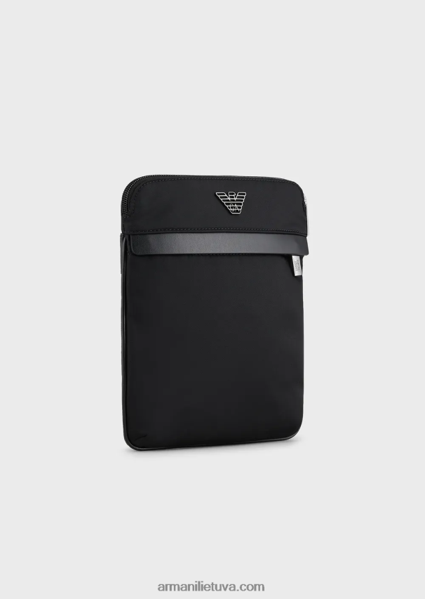 vyrų juodas Armani plokščias perdirbto nailono pečių krepšys 02482X1975