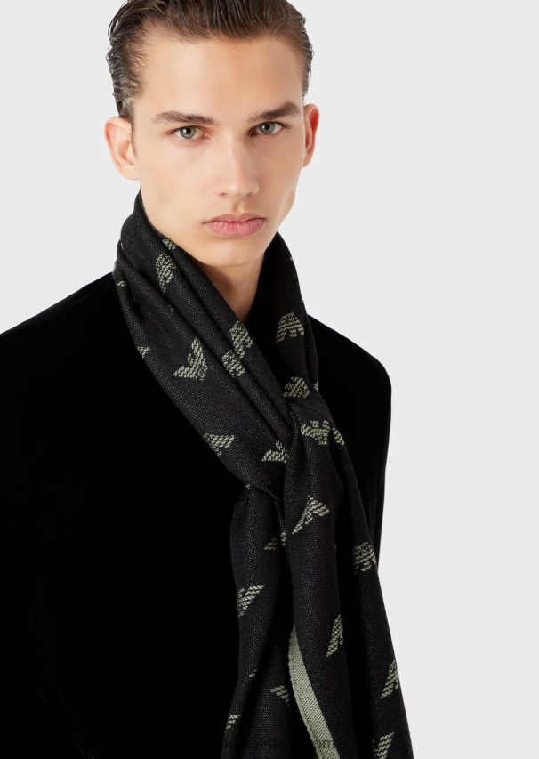 vyrų modelis Armani viso erelio siuvinėta vilnonė skara 02482X2130