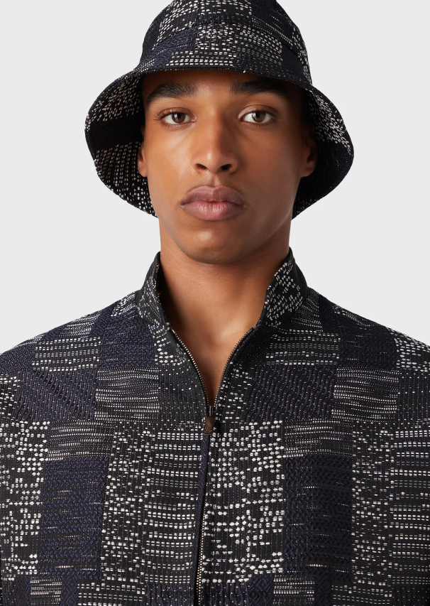 vyrų tamsiai mėlyna Armani kratinio efekto vanise žakardo klošinė kepurė 02482X2032